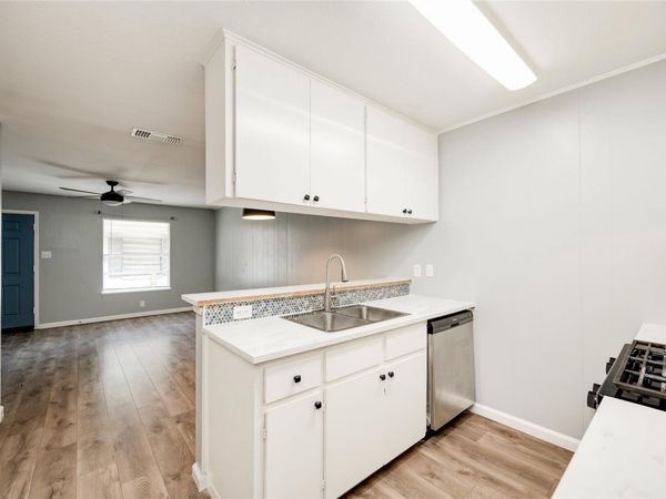 838 N Meadows DR, Austin, TX 78758