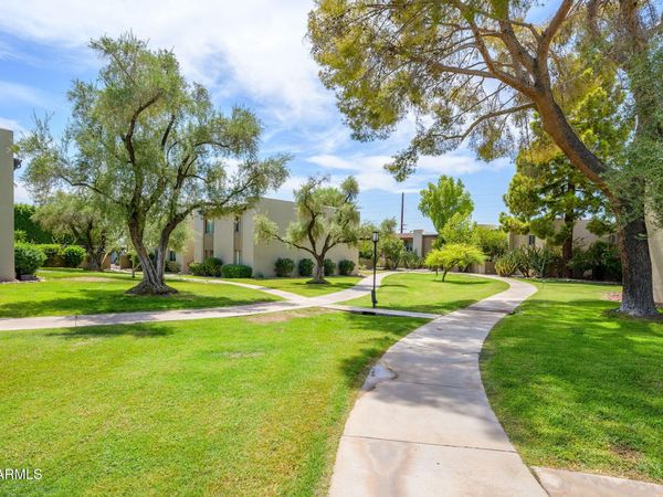 4201 E CAMELBACK Road, Unit 31, Phoenix, AZ 85018