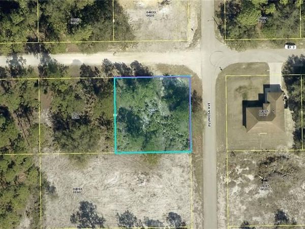 201 W 18th ST , LEHIGH ACRES, FL 33972