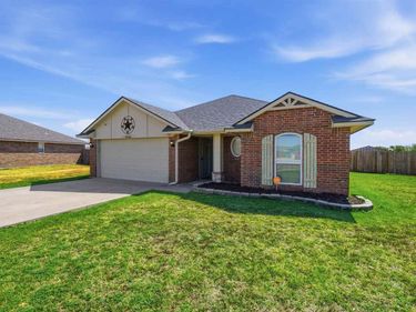 4906 SW Malcom Rd, Lawton, OK 73505