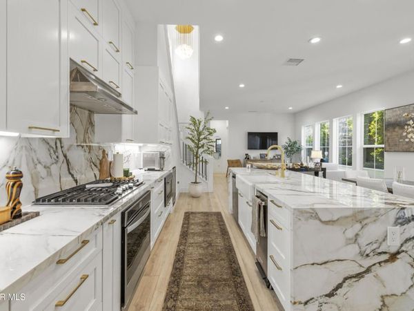 20811 W Bur Oak Circle, Porter Ranch, CA 91326