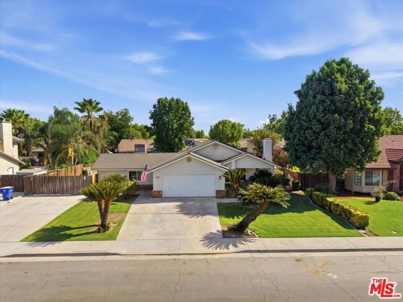 14109 Tierra Blanca Avenue, Bakersfield, CA 93314 Main Photo