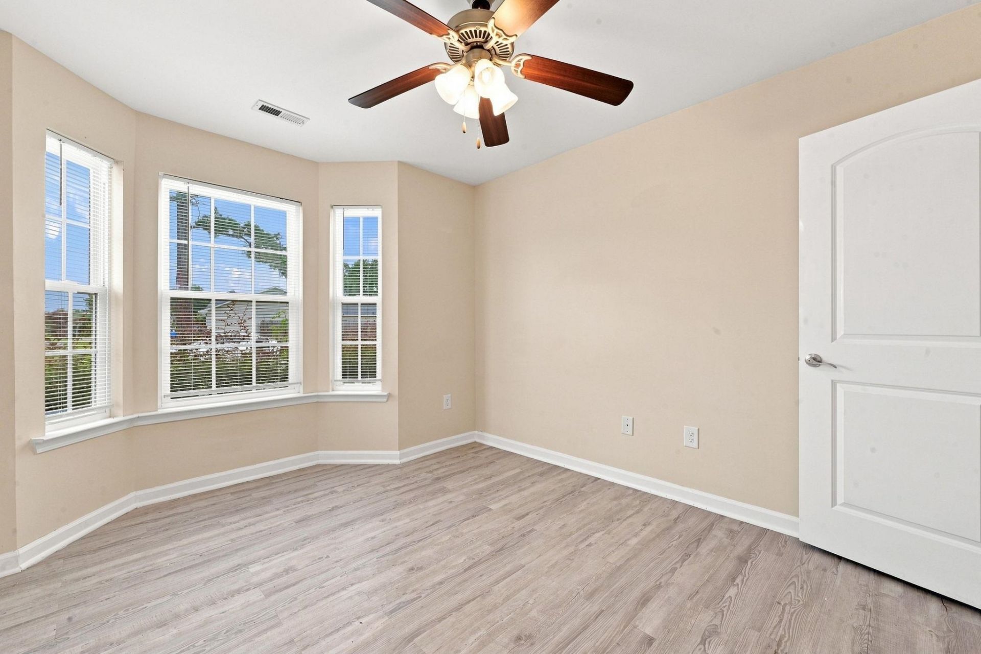 2375 Morlynn Dr.  Photo 10