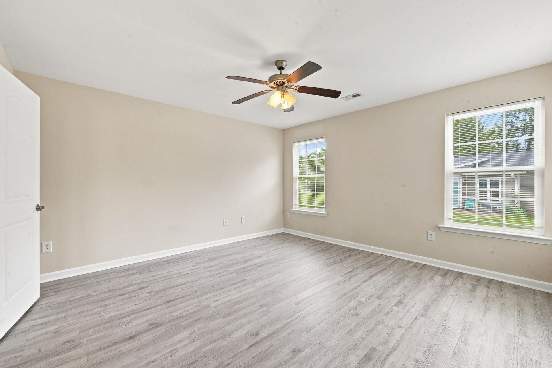 2375 Morlynn Dr.  Photo 32