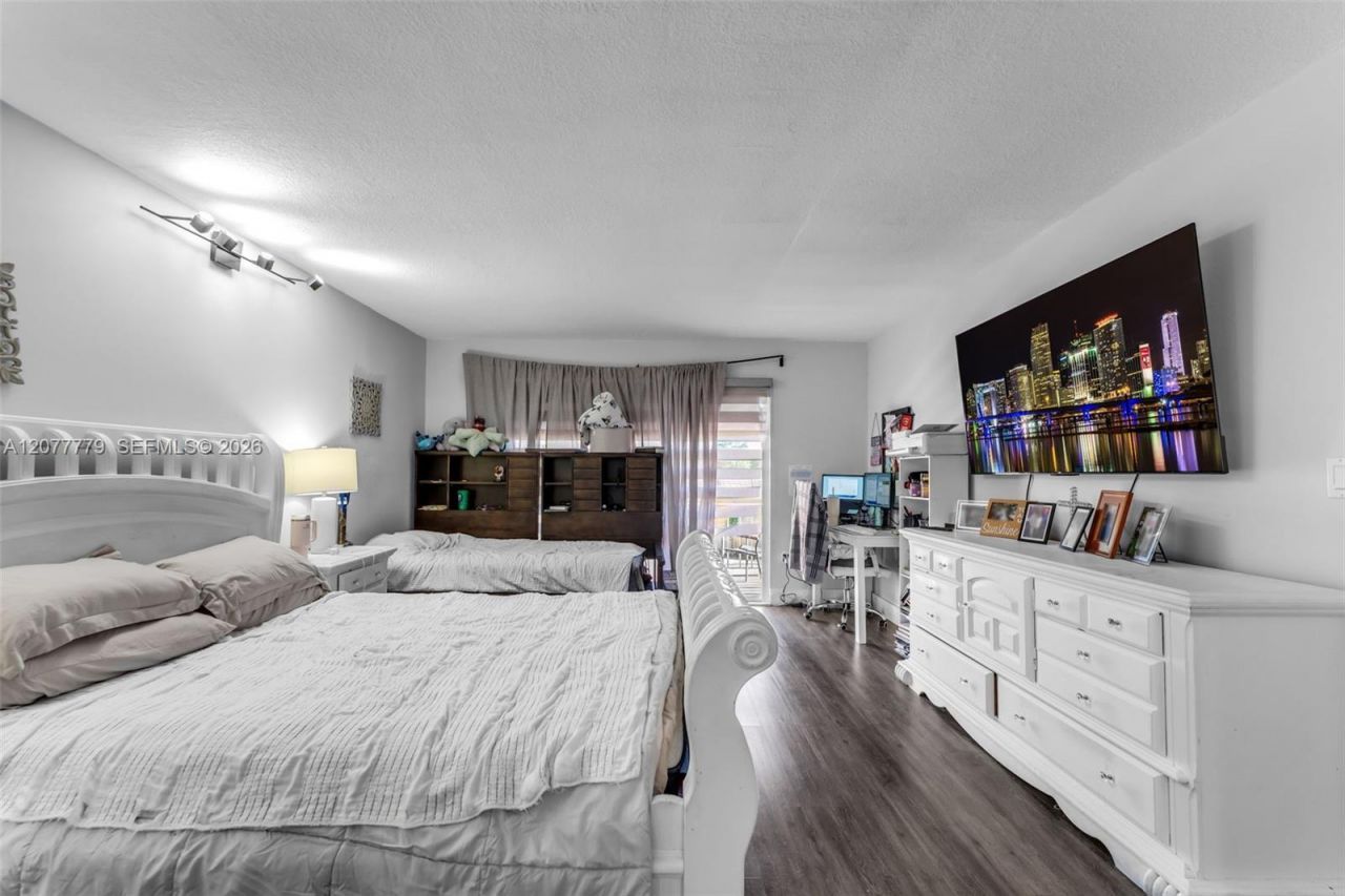 13700 SW 62nd St, Unit 213, Miami, FL 33183 Photo