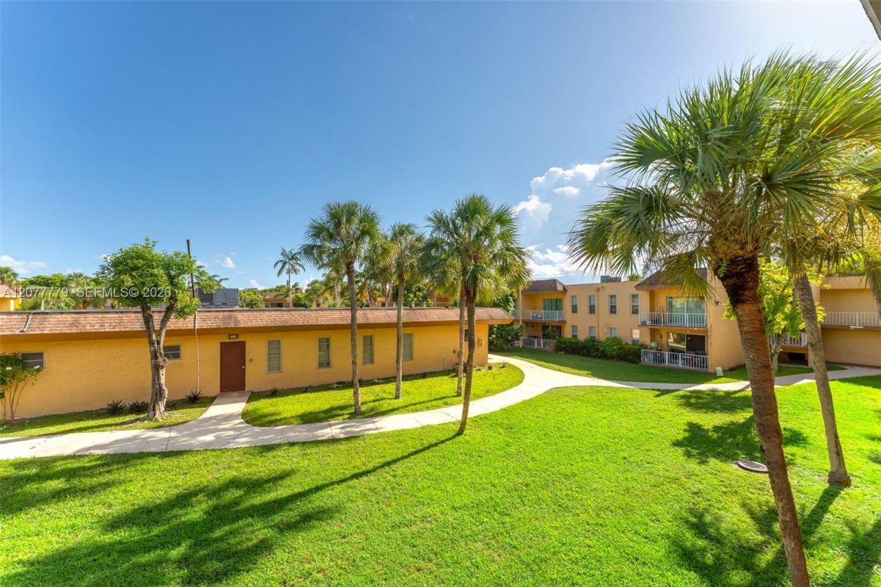 13700 SW 62nd St, Unit 213, Miami, FL 33183 Photo