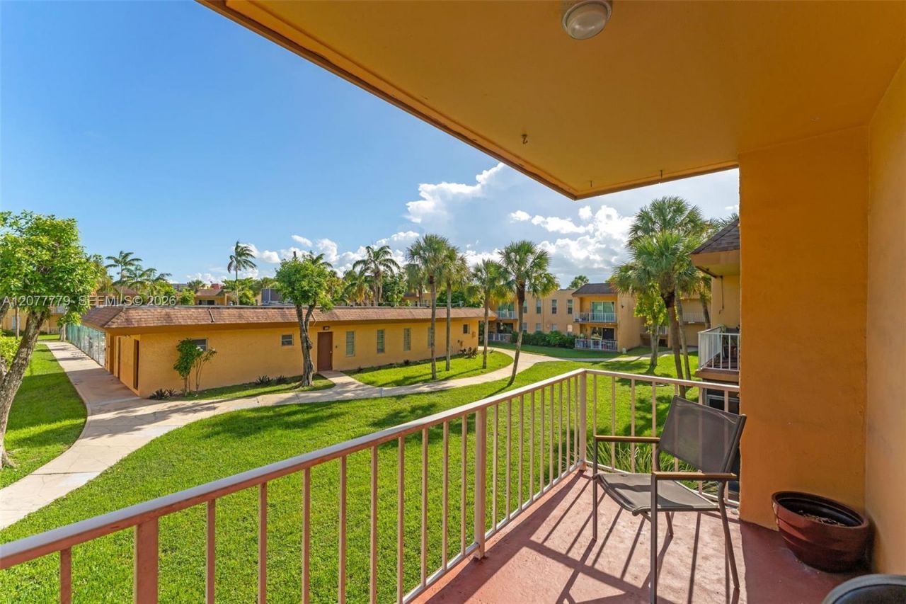 13700 SW 62nd St, Unit 213, Miami, FL 33183 Photo