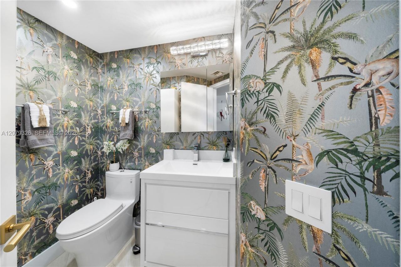 701 Brickell Key Blvd , Unit 707, Miami, FL 33131 Photo