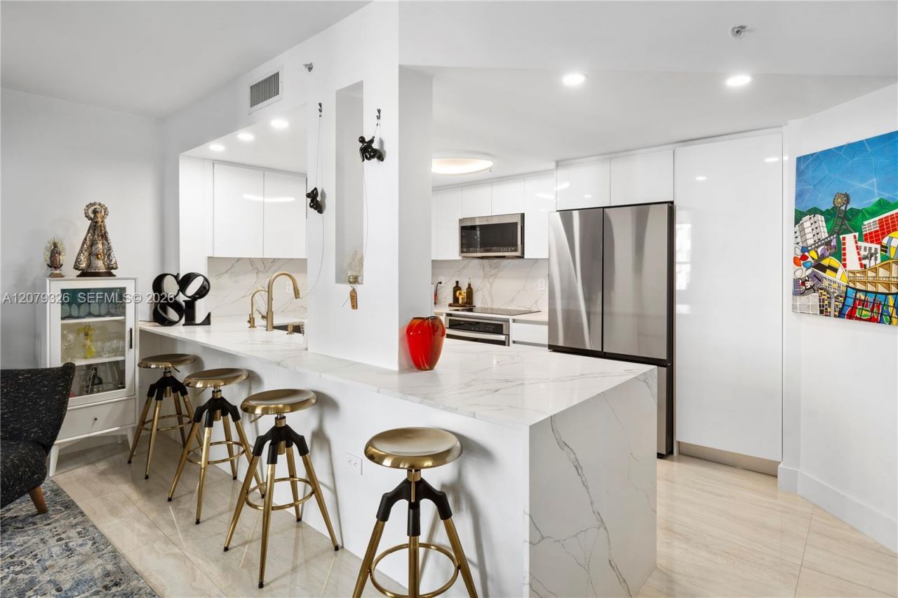 701 Brickell Key Blvd , Unit 707, Miami, FL 33131 Photo