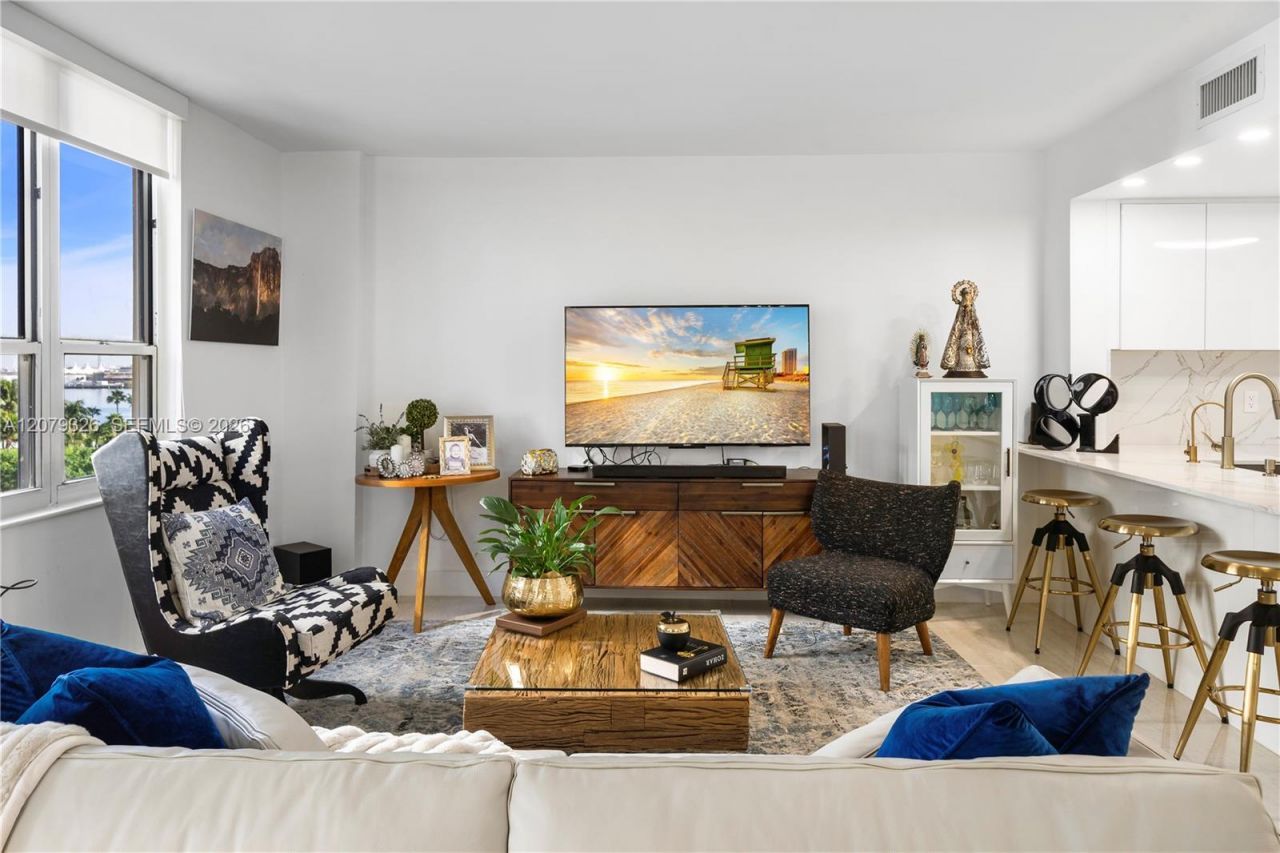 701 Brickell Key Blvd , Unit 707, Miami, FL 33131 Photo