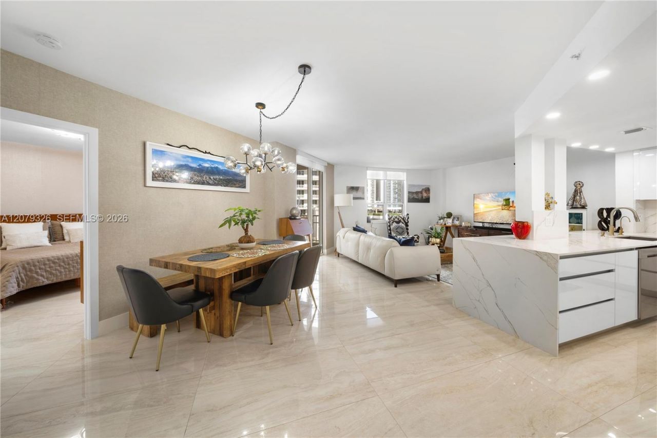 701 Brickell Key Blvd , Unit 707, Miami, FL 33131 Photo
