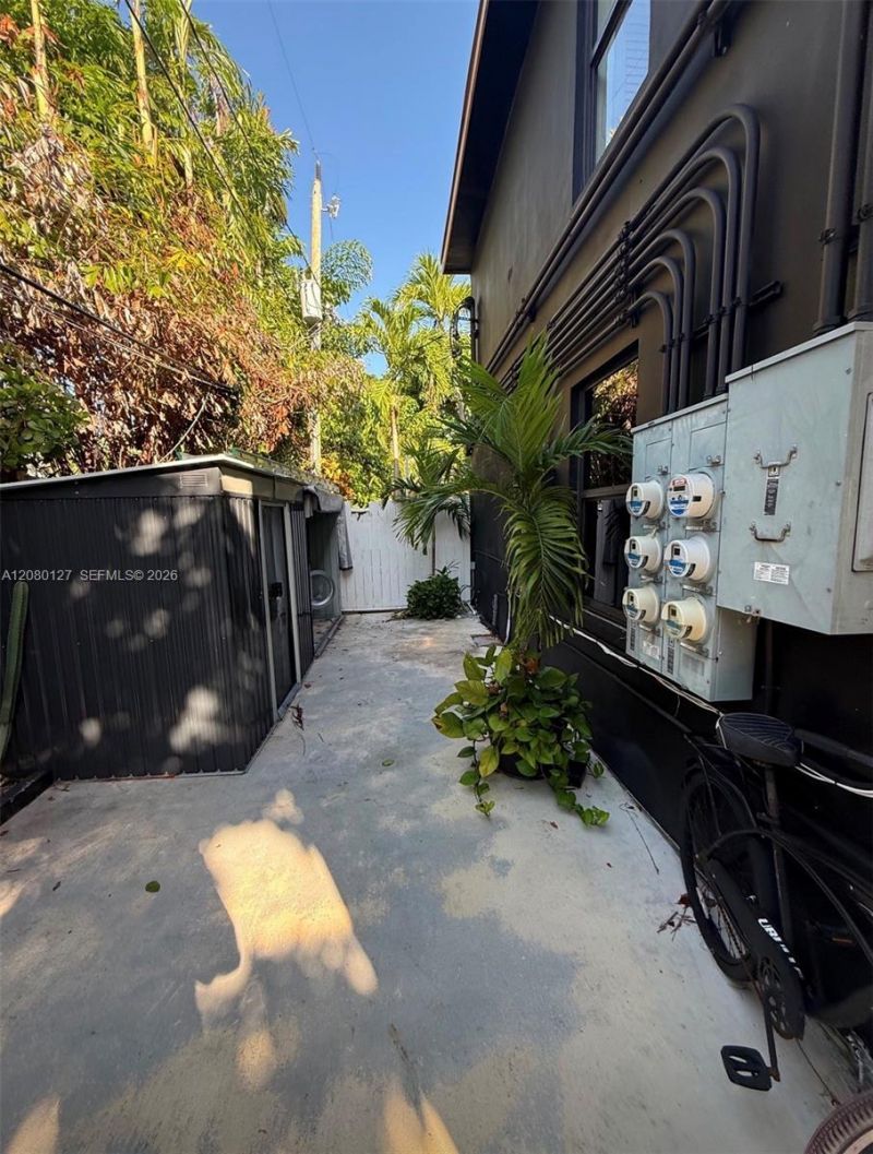 1040 NE 78th St Rd , Unit 5, Miami, FL 33138 Photo