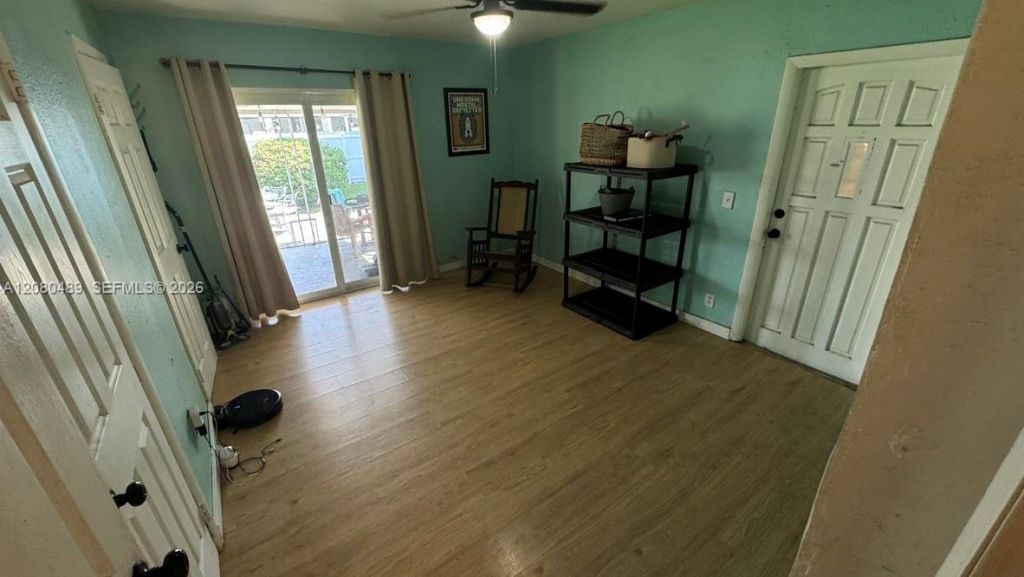 7160 SW 12th St , Miami, FL 33144 Photo