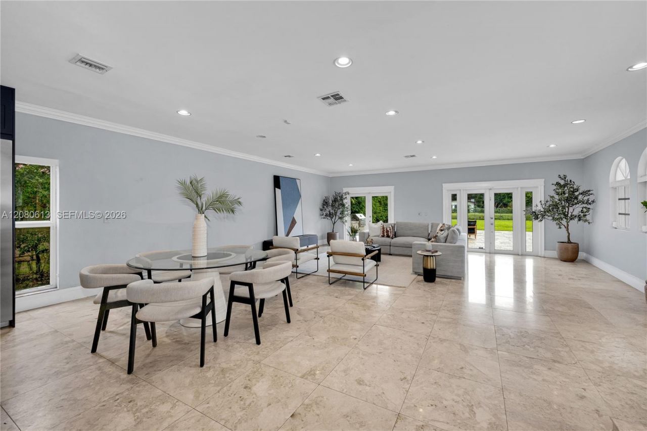 5971 SW 88th St, South Miami, FL 33156 Photo