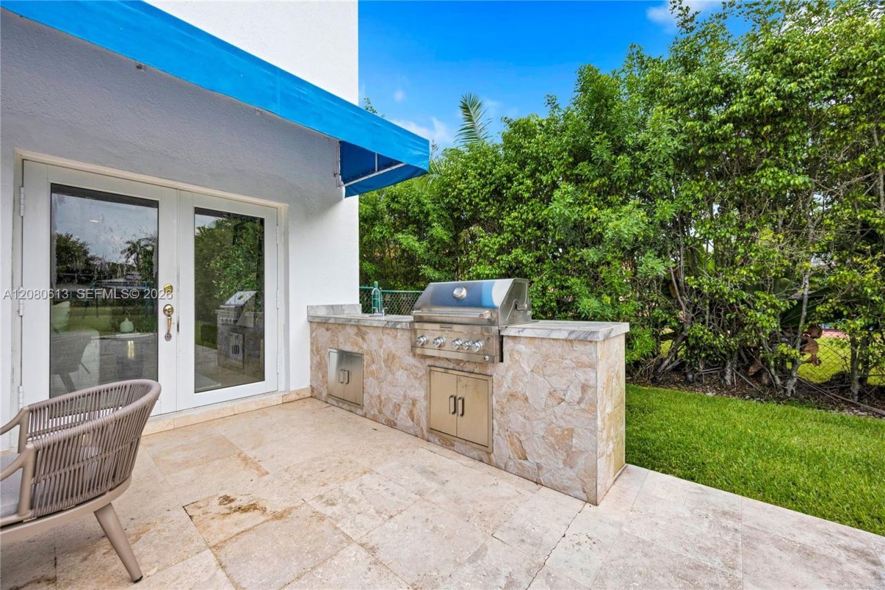 5971 SW 88th St, South Miami, FL 33156 Photo