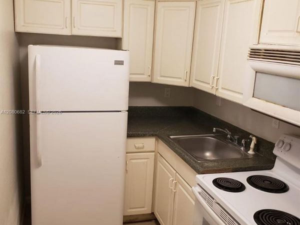 640 SW 9th Court , Unit 02, Pompano Beach, FL 33060