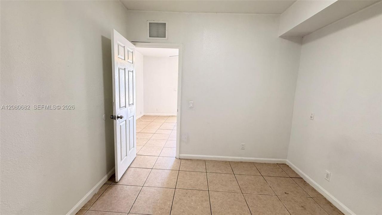 640 SW 9th Court, Unit 02, Pompano Beach, FL 33060 Photo