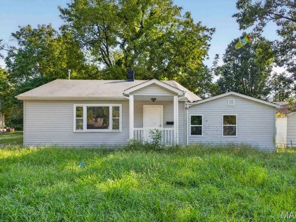 821 Howell Avenue , Cahokia, IL 62206