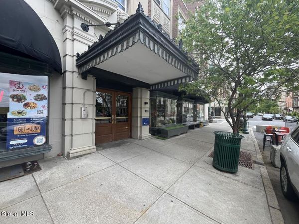200 Broadway, Unit 707, Troy, NY 12180