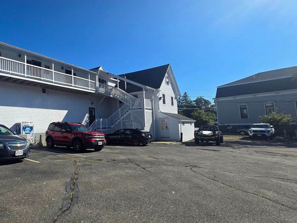 153 Portsmouth Avenue, Unit 203, Stratham, NH 03885