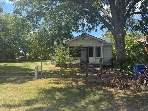 4636 S 26th West Avenue, Tulsa, OK 74107