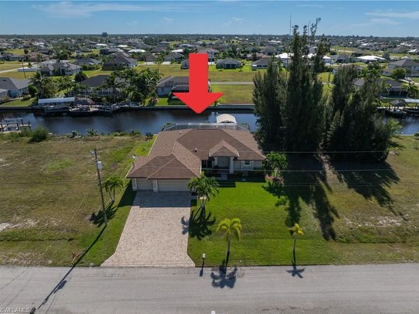1633 NW 39th AVE, CAPE CORAL, FL 33993