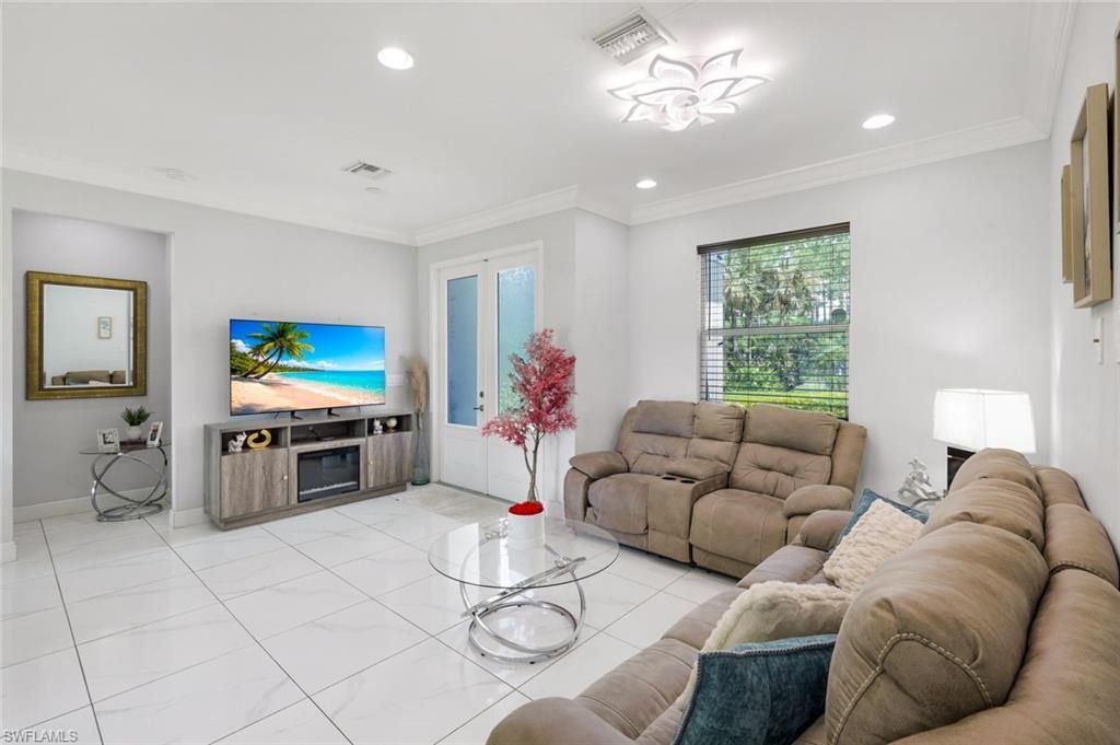 543 20th St Se, Naples, FL 34117 Photo