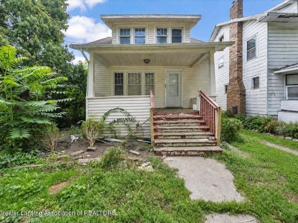 121 Smith Avenue, Lansing, MI 48910