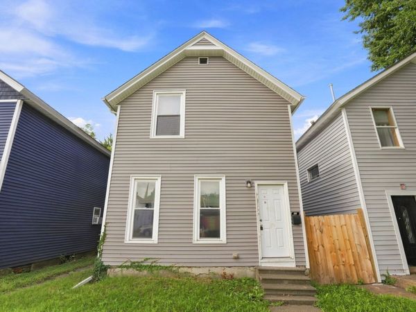 1427 W 4th Street , Davenport, IA 52802