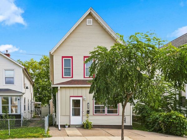 1448 Washington Street, Dubuque, IA 52001