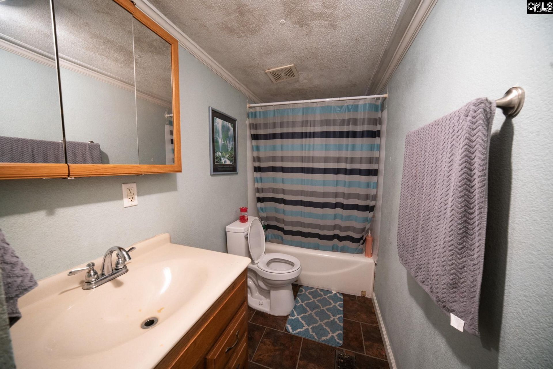 1746 Nazareth Road  Photo 7