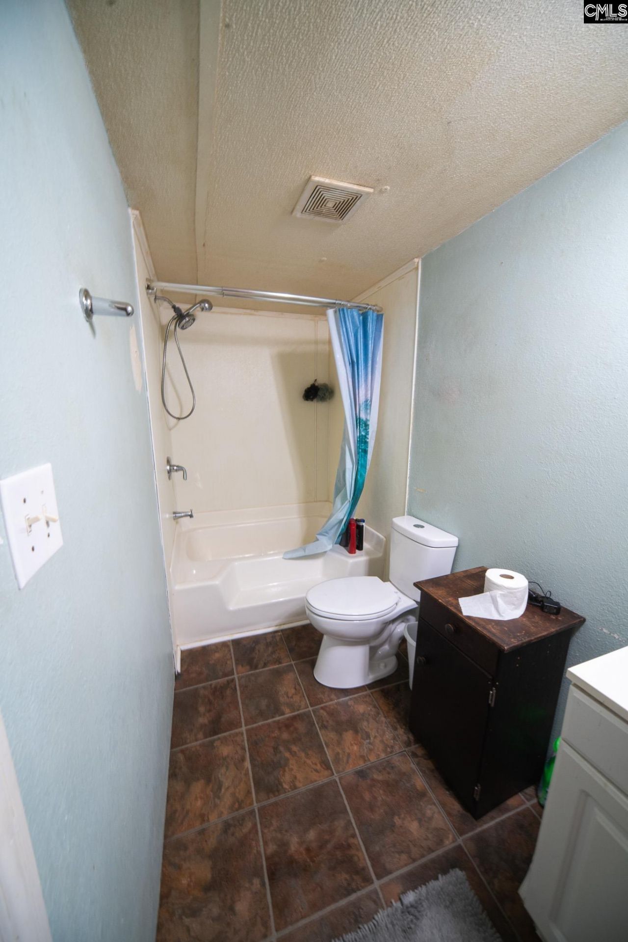 1746 Nazareth Road  Photo 9