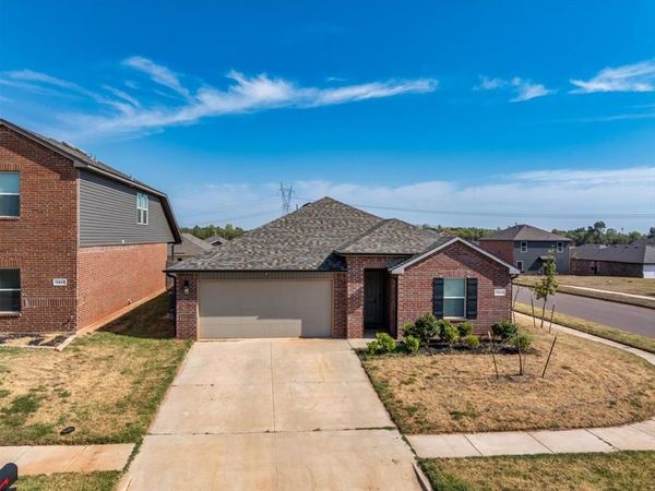 11601 SW 40th Street, Mustang, OK 73064