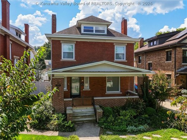 225 11th Avenue, Huntington, WV 25701