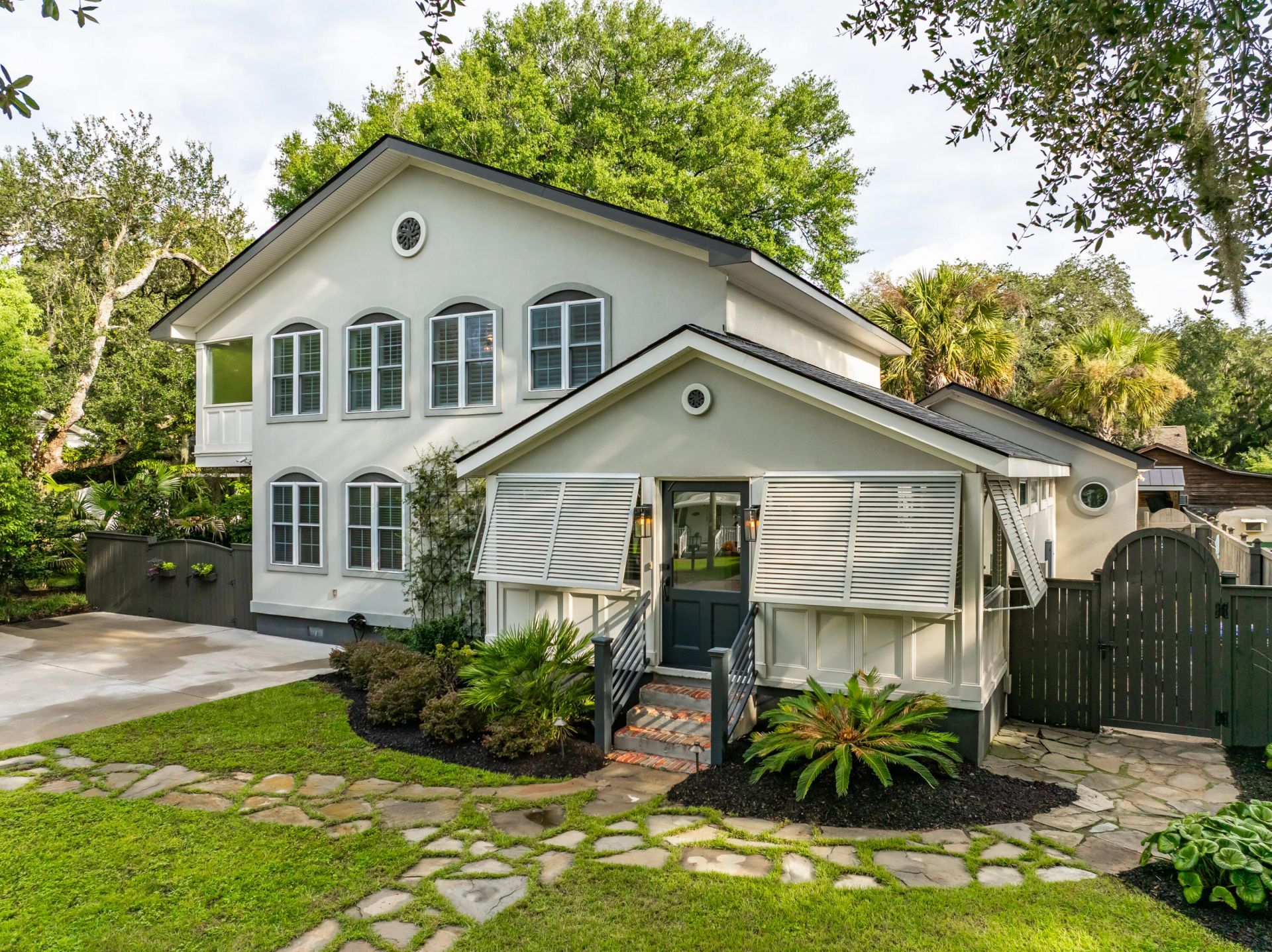 2164 Medway Road Photo 3