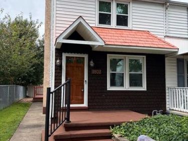 1807 BENSON PLACE, BRISTOL, PA 19007