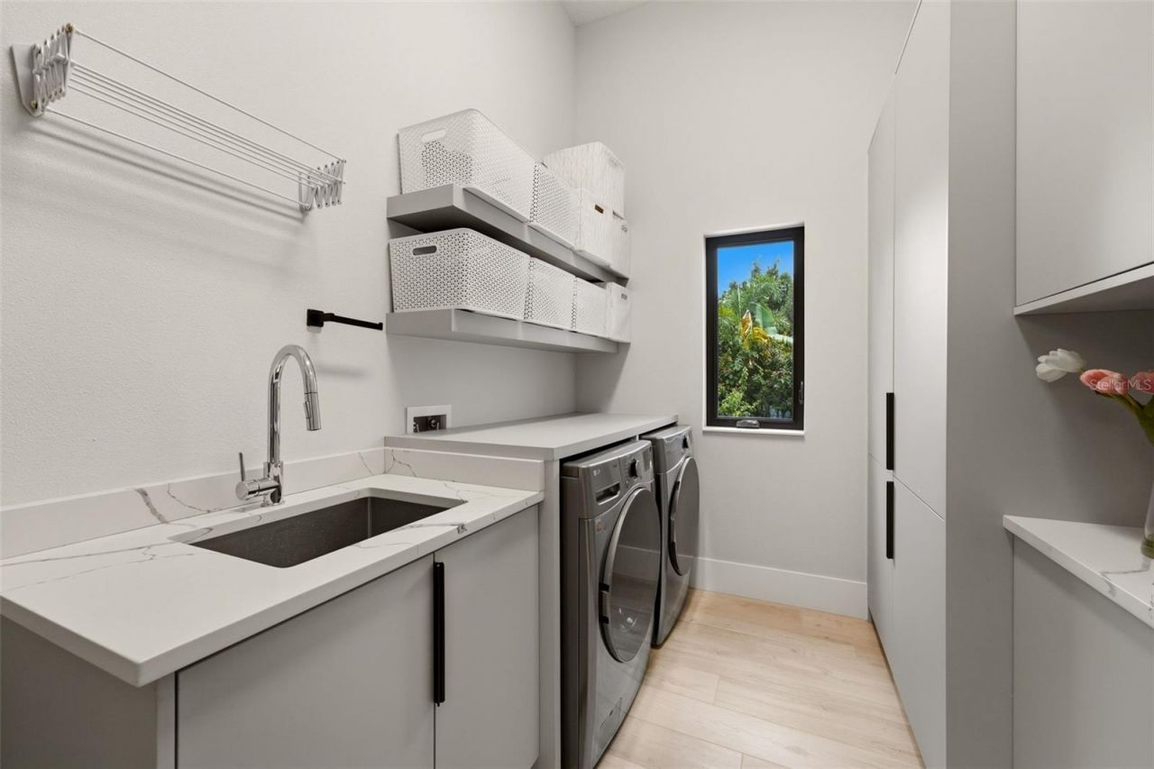 2462 Missara Lane, Sarasota, FL 34231 Photo