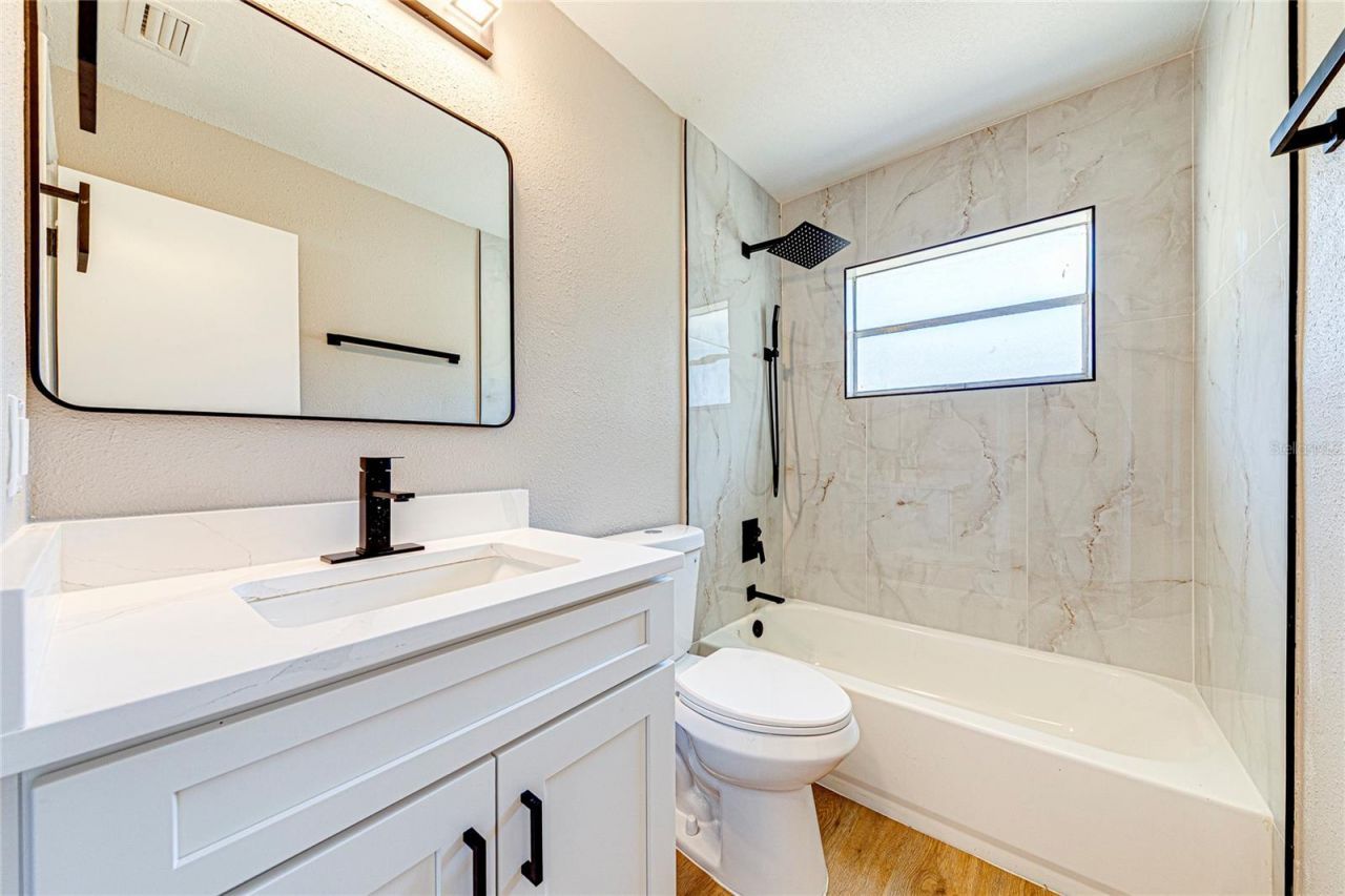 703 S Dixie Avenue , Fruitland Park, FL 34731 Photo