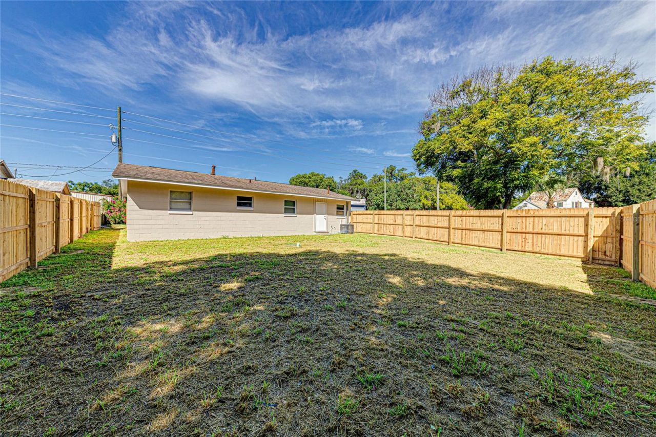 703 S Dixie Avenue , Fruitland Park, FL 34731 Photo