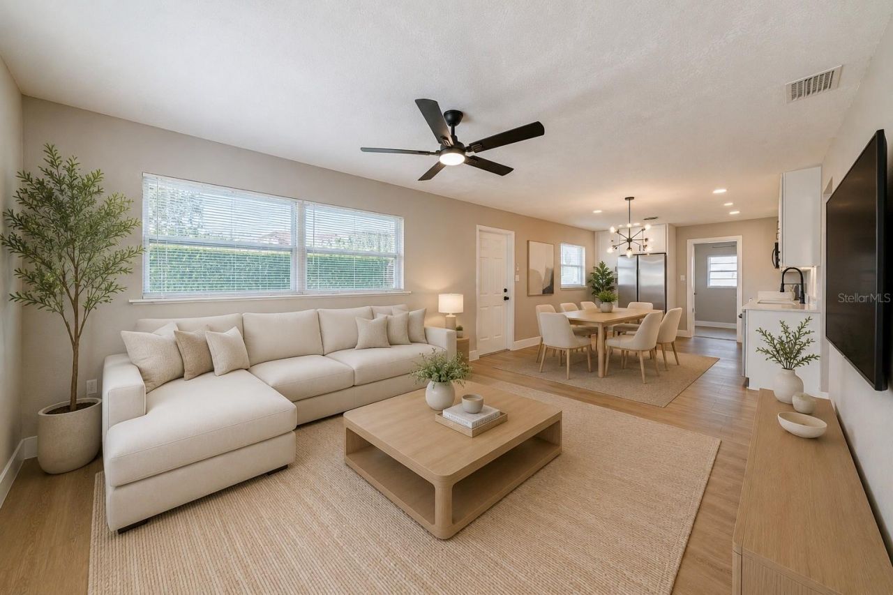 703 S Dixie Avenue , Fruitland Park, FL 34731 Photo