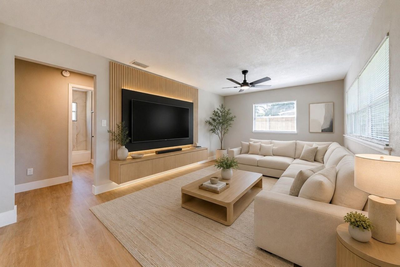 703 S Dixie Avenue , Fruitland Park, FL 34731 Photo