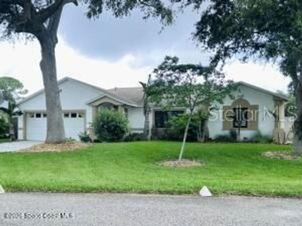 130 COUNTRY WOODS PLACE , MERRITT ISLAND, FL 32952