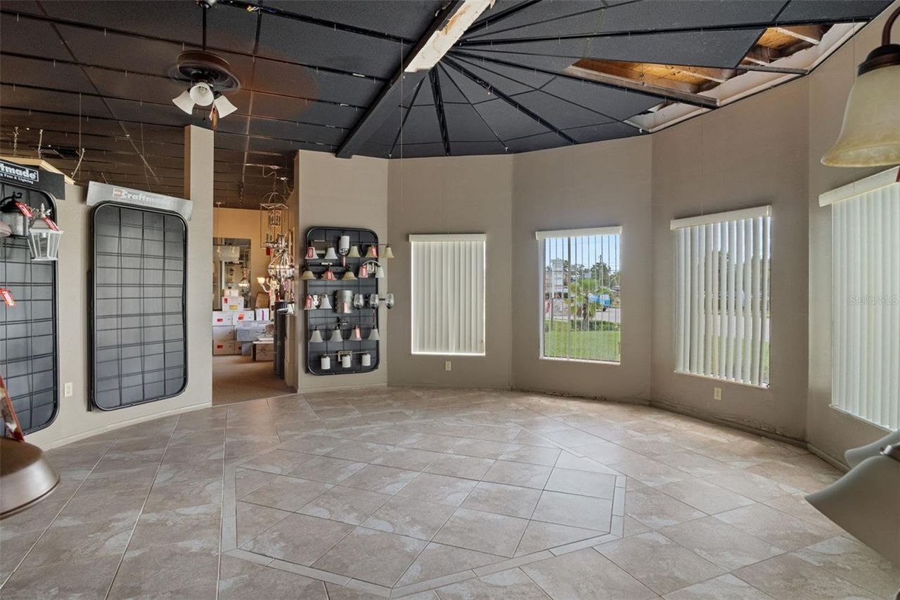 5149 Mariner Boulevard , Spring Hill, FL 34609 Photo