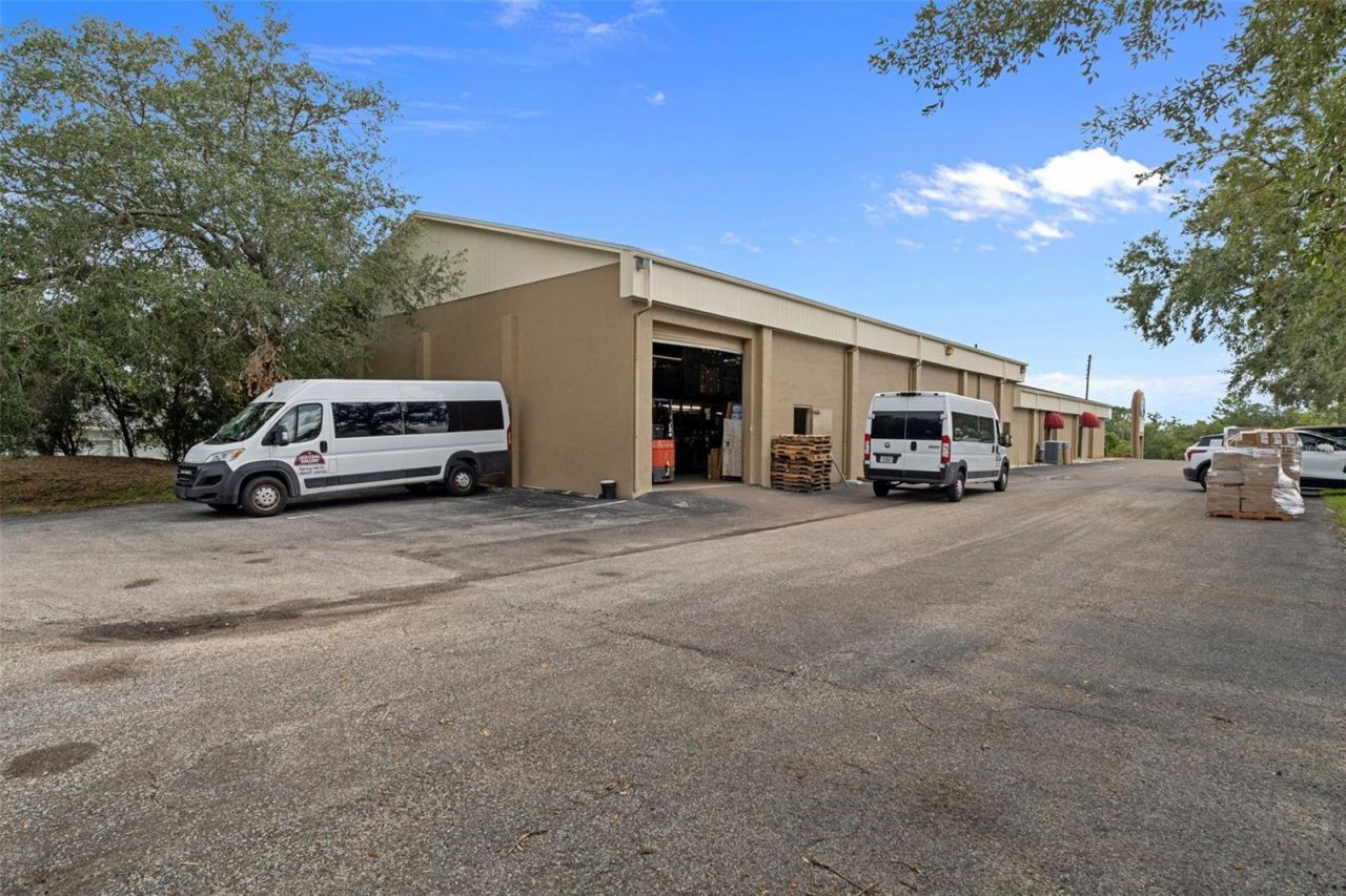 5149 Mariner Boulevard , Spring Hill, FL 34609 Photo