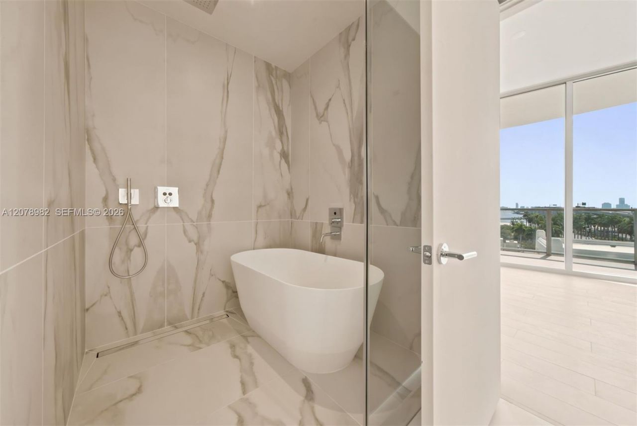 1400 Biscayne Blvd, Unit 505, Miami, FL 33132 Photo