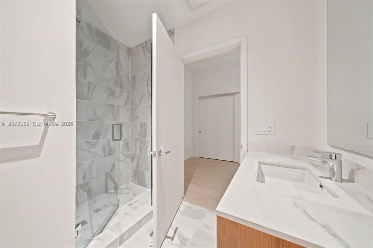 1400 Biscayne Blvd, Unit 505, Miami, FL 33132 Photo
