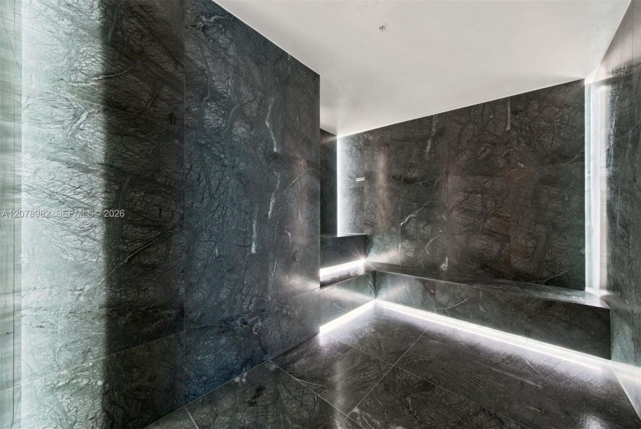 1400 Biscayne Blvd, Unit 505, Miami, FL 33132 Photo