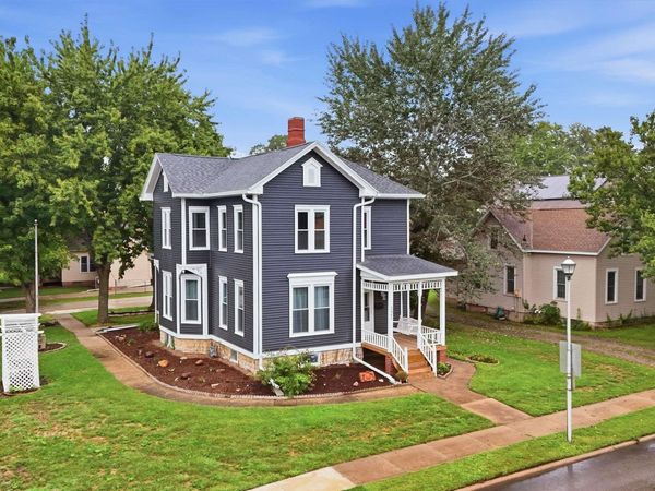 121 PEORIA Street, Washington, IL 61571