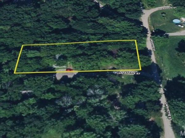 687 Henry Luthy Memorial Drive , Percy, IL 62297