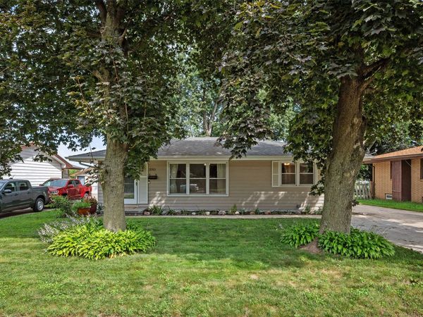 3301 E 26th Street , Des Moines, IA 50317